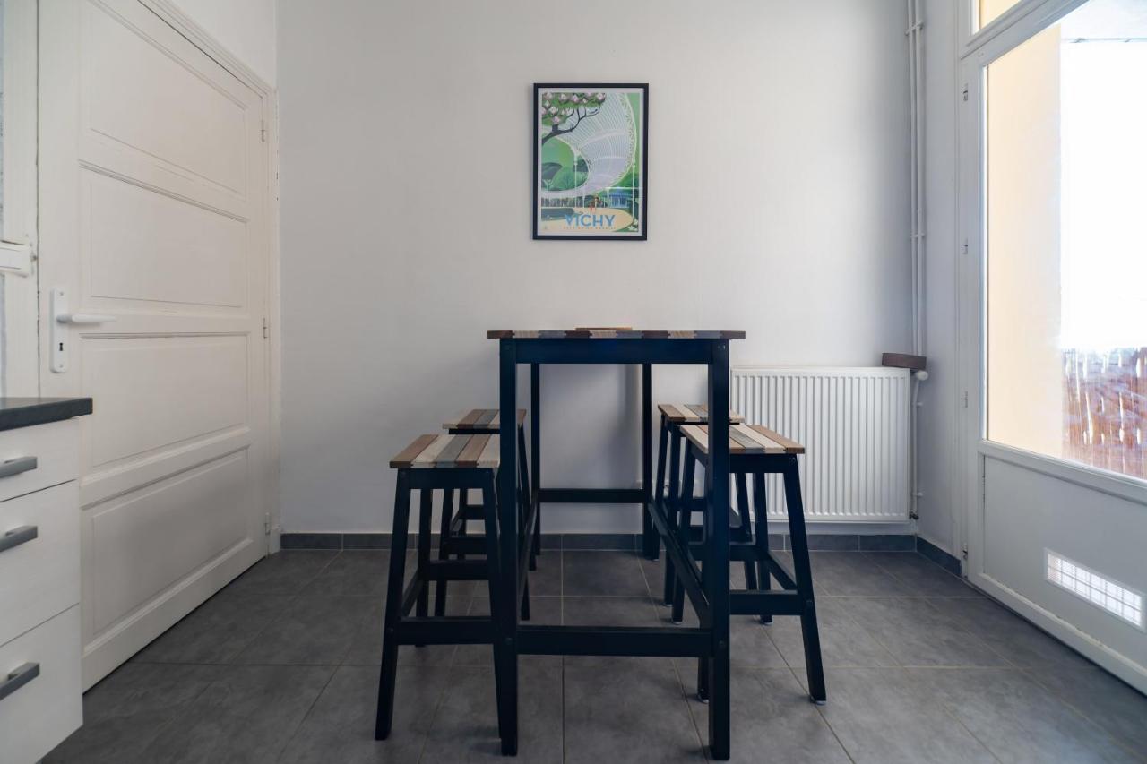 Le Belfort - Grand Appartement Avec Terrasse Et Parking Prive Vichy Exterior foto